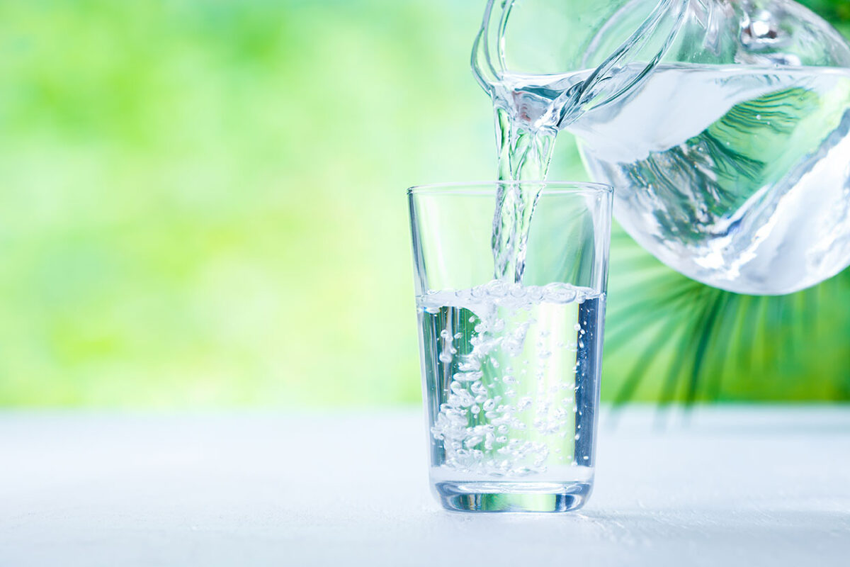 夏におすすめの水分補給！汗と体内水分の関係性